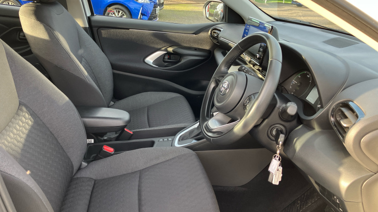 Toyota Yaris 1.5 Hybrid Icon 5dr CVT Hybrid Hatchback